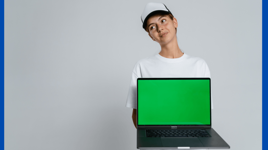 Why does my Mac screen turn Green Suddenly? (Explained)